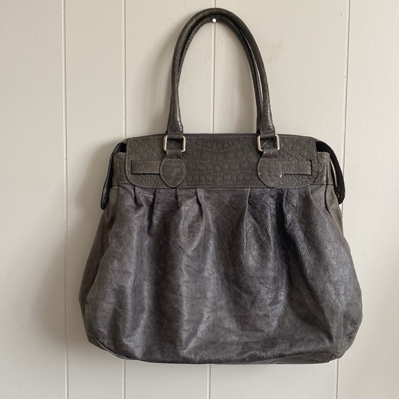Genuine leather tote /duff bag /weekend bag - Picture 2 of 13